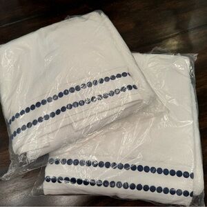 Set of 2 pottery barn white hand towel with navy blue dots